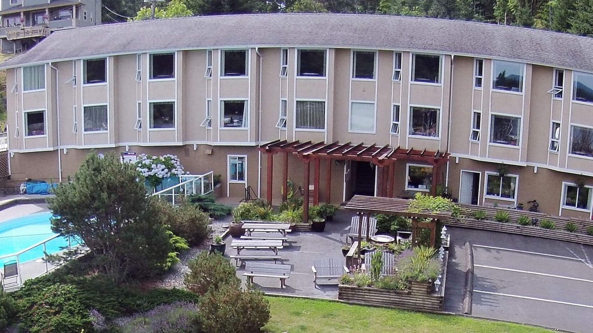 Quathiaski Cove Hotel | High Point Resort