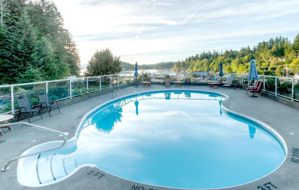 Quathiaski Cove Resort | High Point Resort