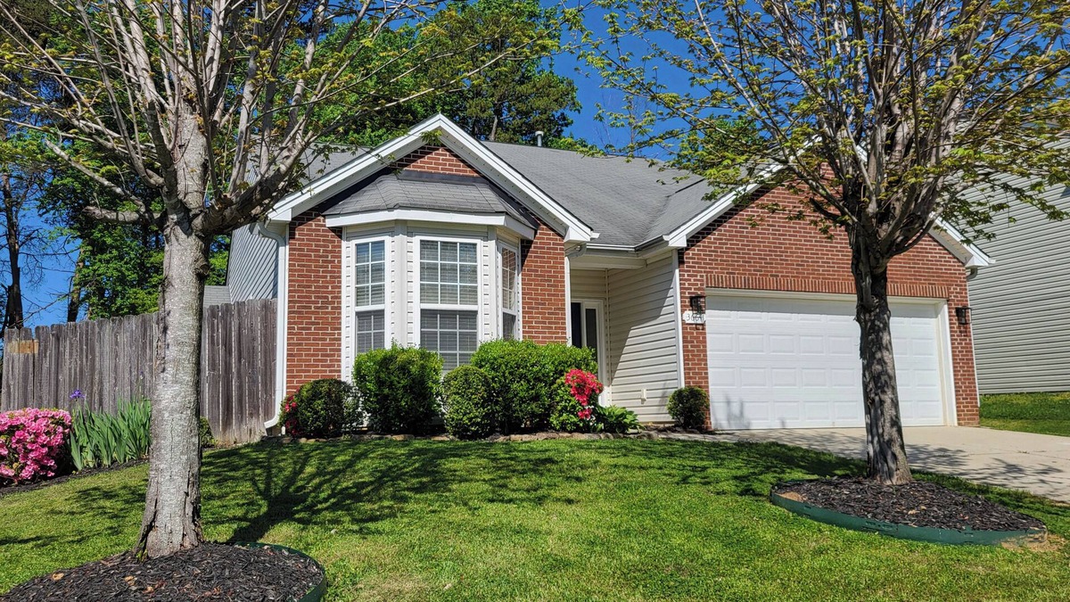 High Point House | High Point's Gem! Group Friendly! Five Bedrooms! Pet Friendly!