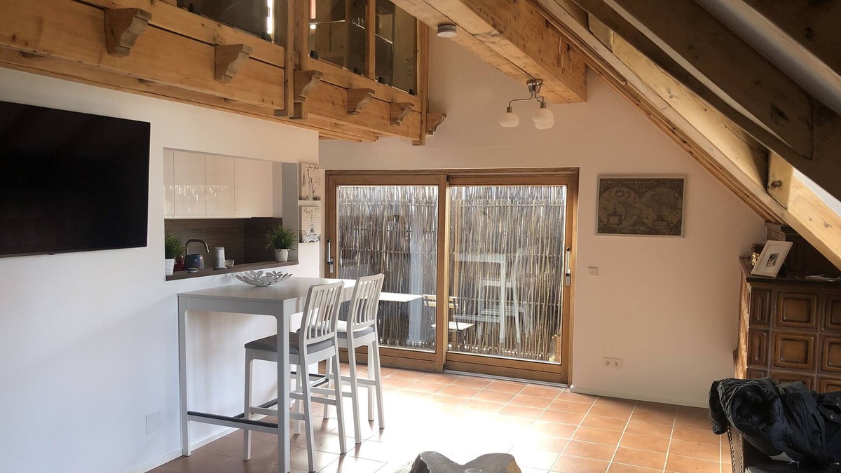 Innenstadt House | High quality furnished apartment in a prime location.