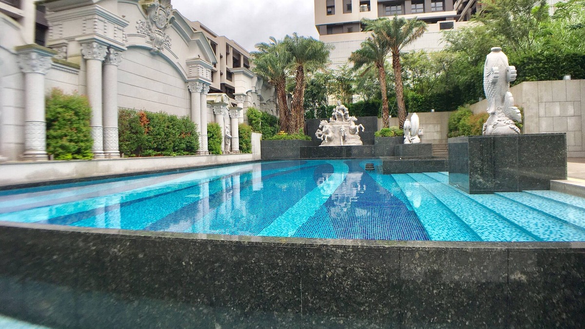 Xizhi District Condo | High-rise duplex condo 4BR 2Baths, free Pool, Gym, conference room, and more