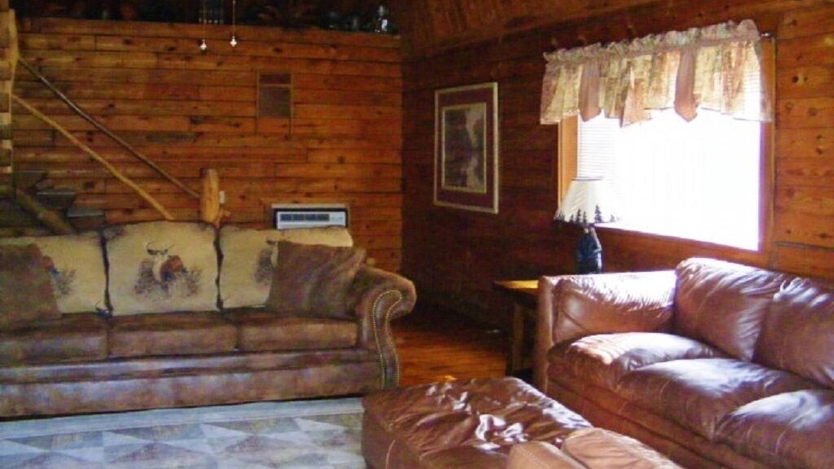 Mount Ida Cabin | High Shoals Cabins, Cabin 4. Two miles from Lake Ouachita access