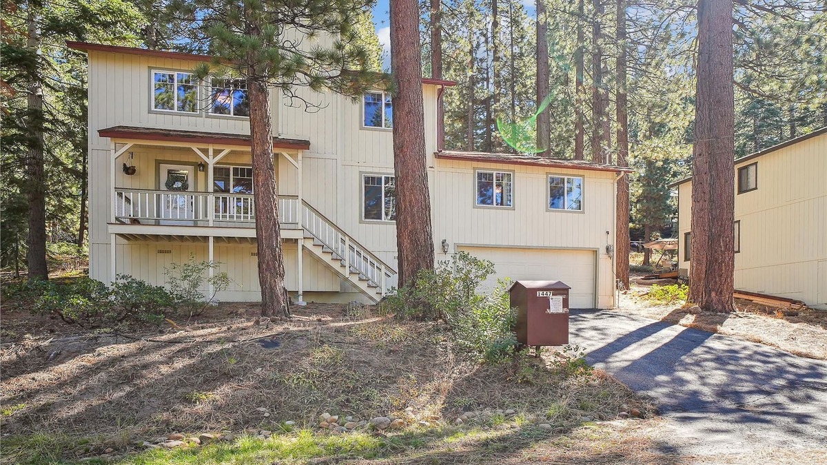 Country Club Estates House | High Sierra Hideaway – 3 Bedrooms, 3 Baths, Family Fun Near Heavenly & Hiking