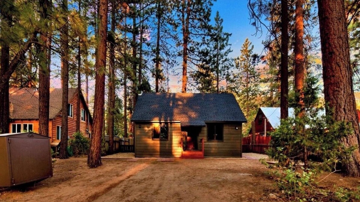 South Lake Tahoe Cabin | High Sierra Hideaway - Cozy Modern Cabin