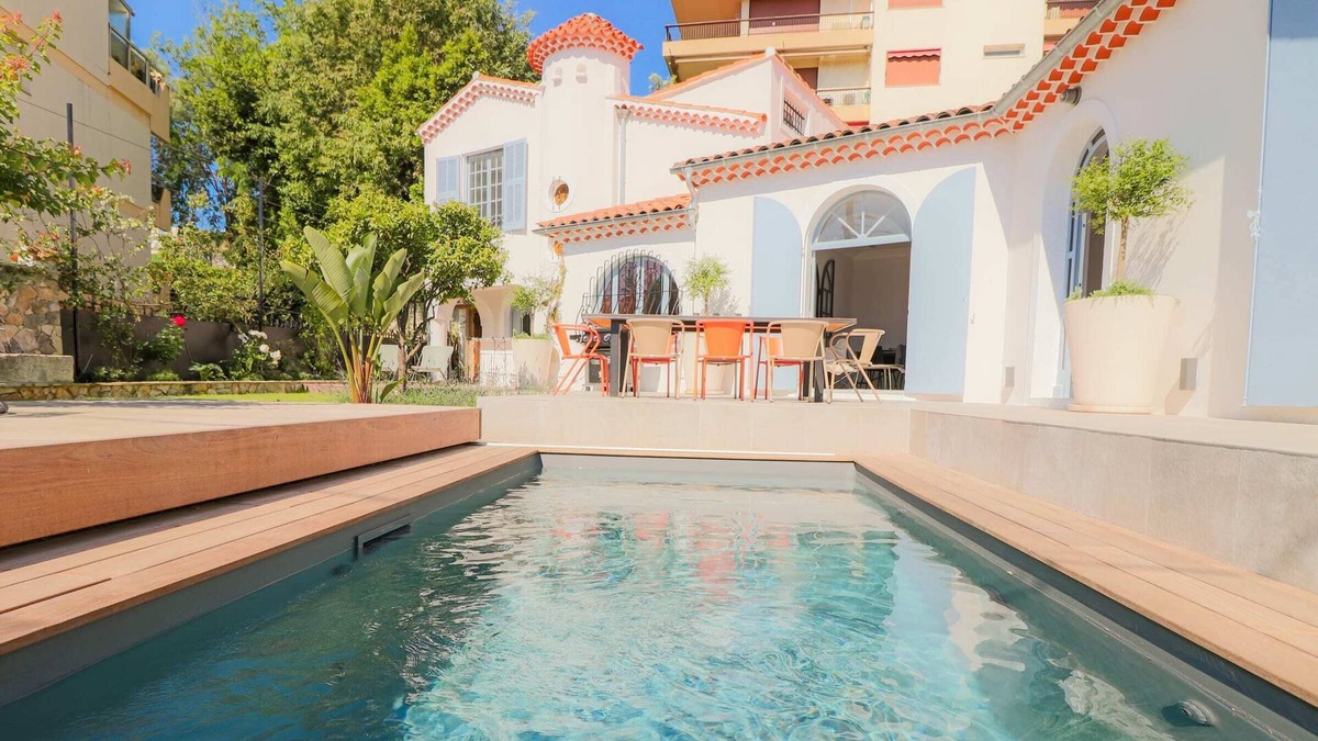 Antibes City Centre Villa | High standard Provençal villa