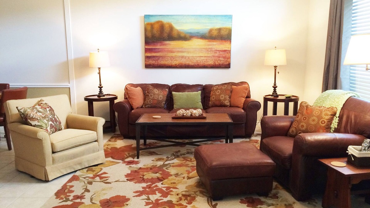 Wellborn House | High Style Accommodations With Peaceful Patio!