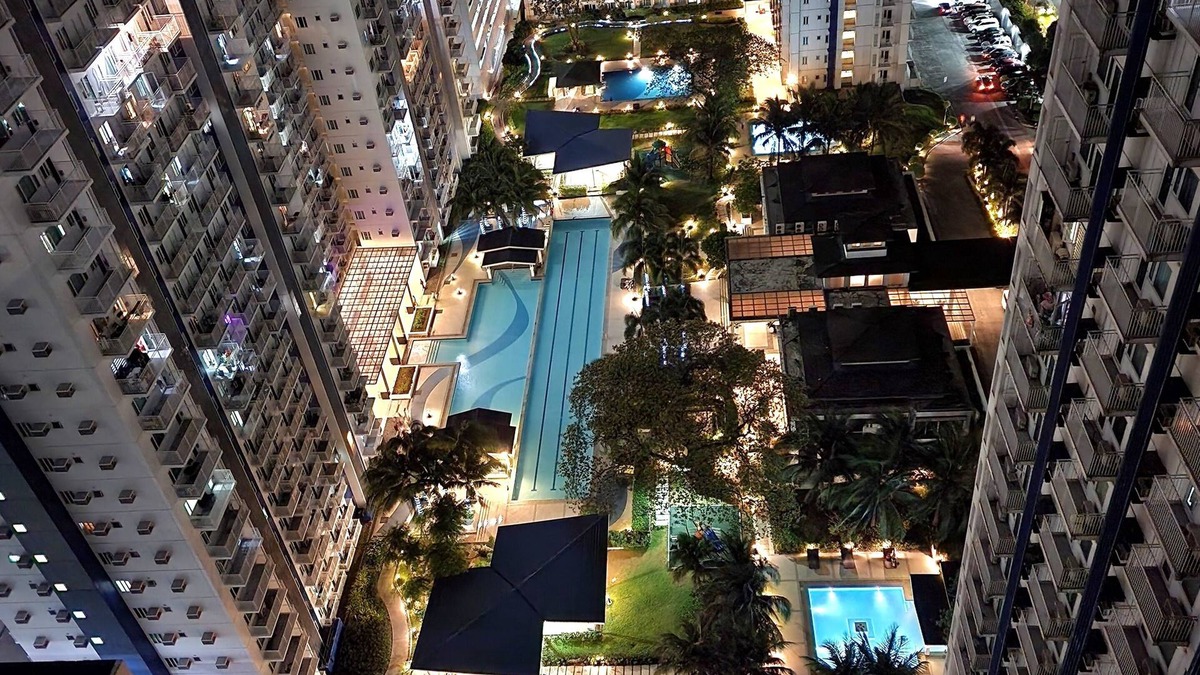 Santo Cristo Apartment | High-Tech Studio at Grass Residences -2 persons only, Quezon City