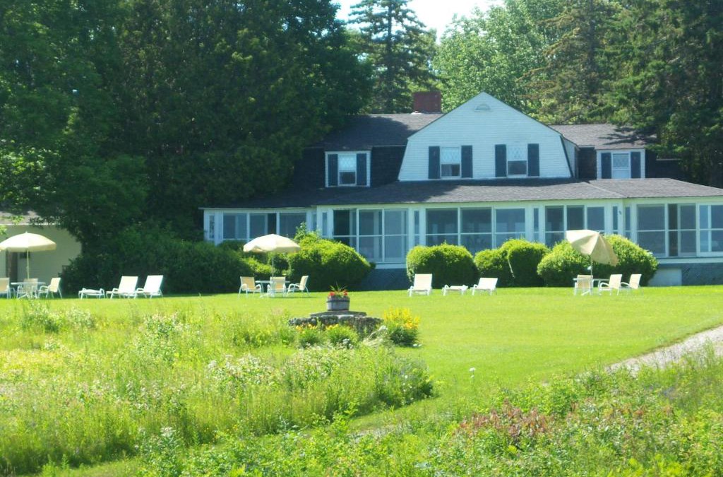 Camden Hotel | High Tide Inn on the Ocean, Motel and Cottages