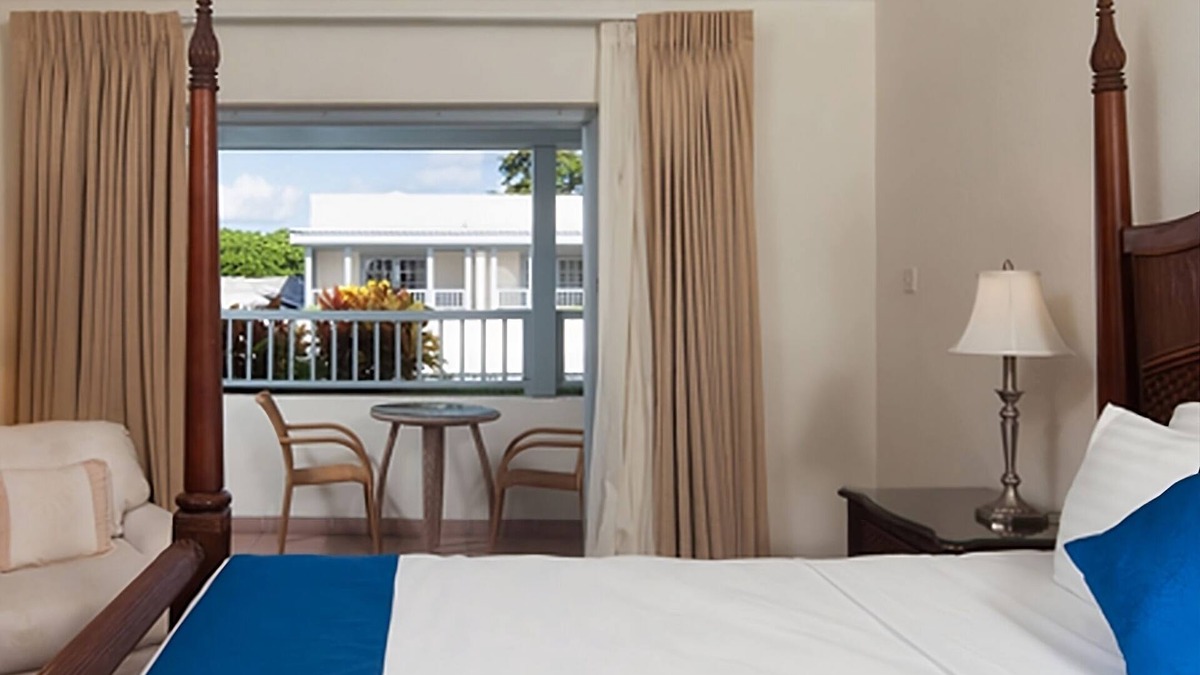 Hastings Hotel | High Tides and Good Vibes! Accessible King Unit w/Garden View! Onsite Pool