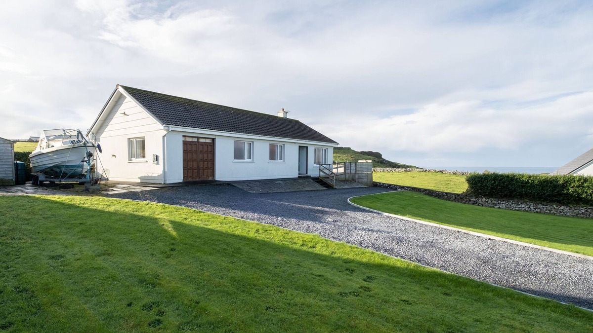 Lahinch House | High View - Wild Atlantic Views Lahinch