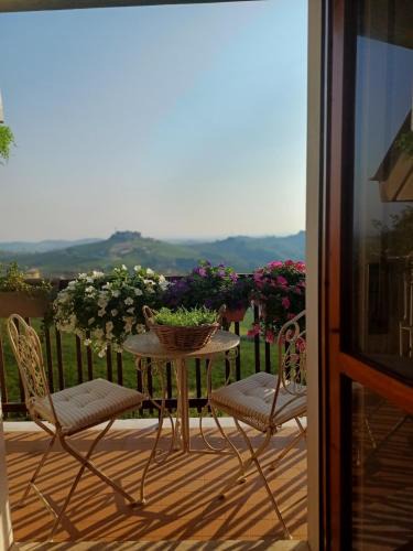 Castel Rocchero Apartment | High Views at Castel Rocchero
