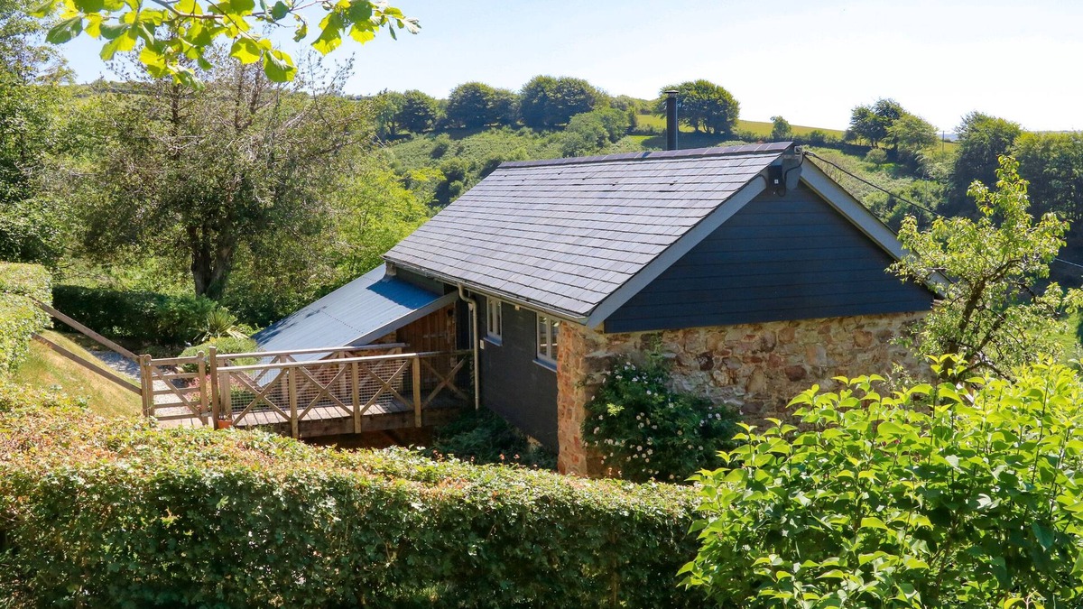 Parracombe House | HIGHER BUMSLEY BARN, family friendly, with open fire in Parracombe