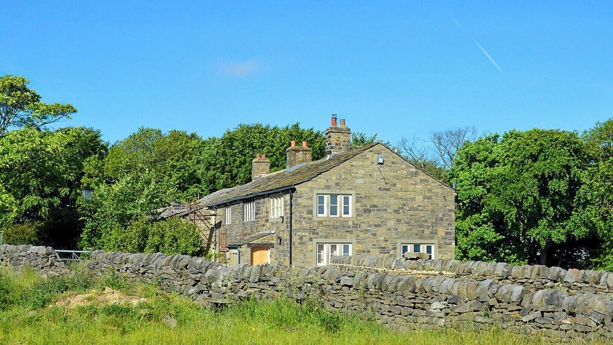 Ingrow Cottage | Higher Kirkstall Wood Farm