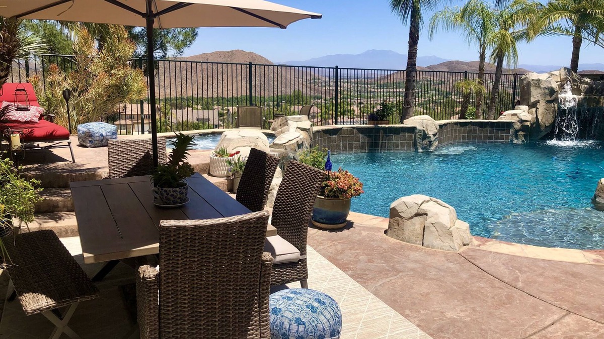 Lake Elsinore House | Highest Quality Beds, Pool, View & Amenities Here