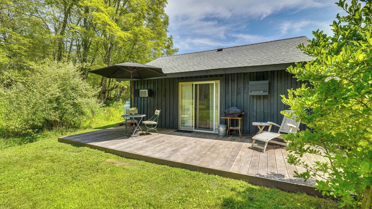New Paltz Apartment | Highland 1850s Studio Barn on Sprawling 4.5 Acres!