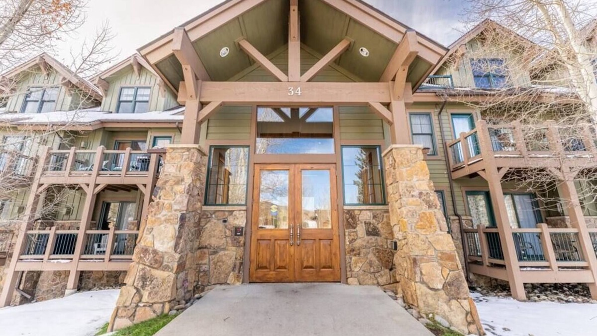The Highlands Apartment | Highland Greens 1 Bedroom unit!
