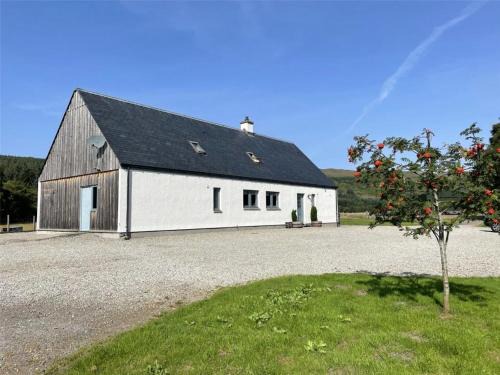 Whiteness House | Highland Hideaway in secluded riverside location