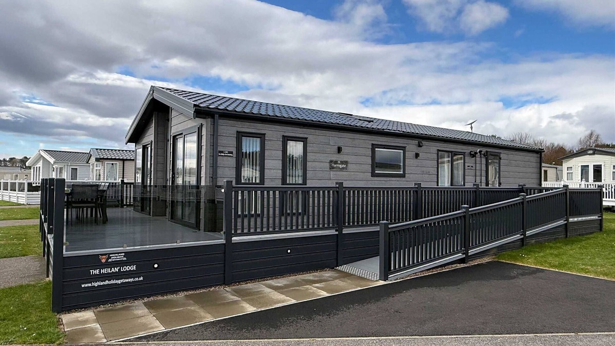 Dornoch Apartment | HIGHLAND HOLIDAY GETAWAYS - THE HEILAN' LODGE