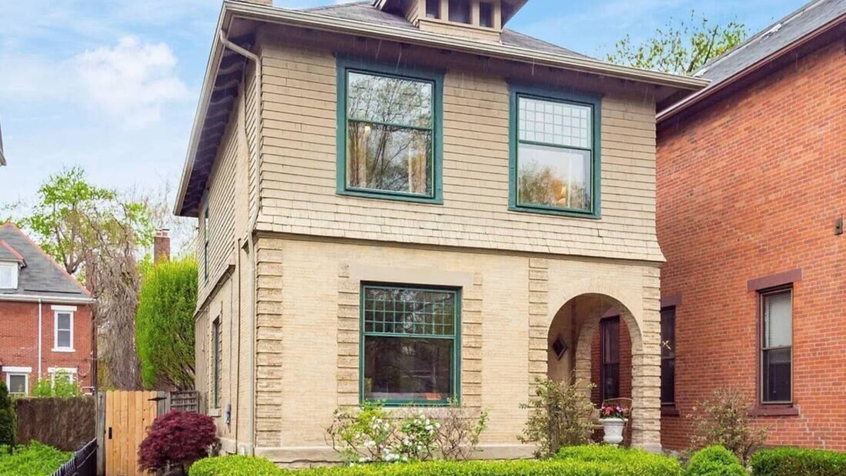Victorian Village House | Highland House Columbus
