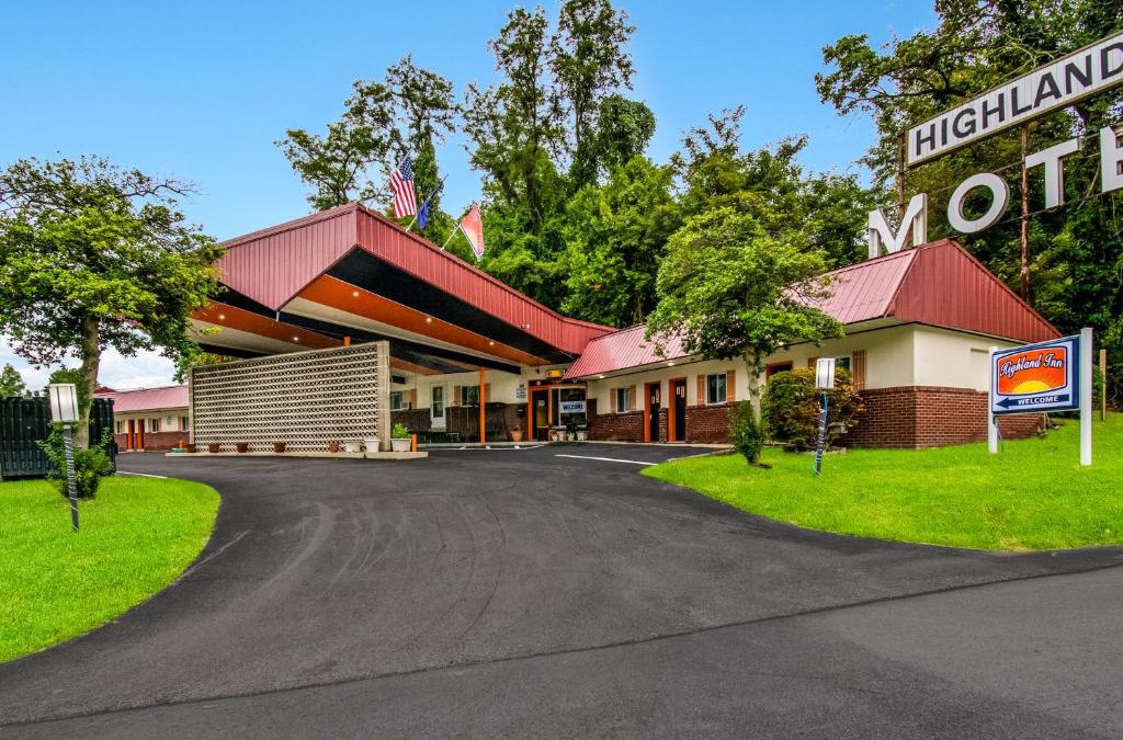 New Cumberland Hotel | Highland Inn New Cumberland