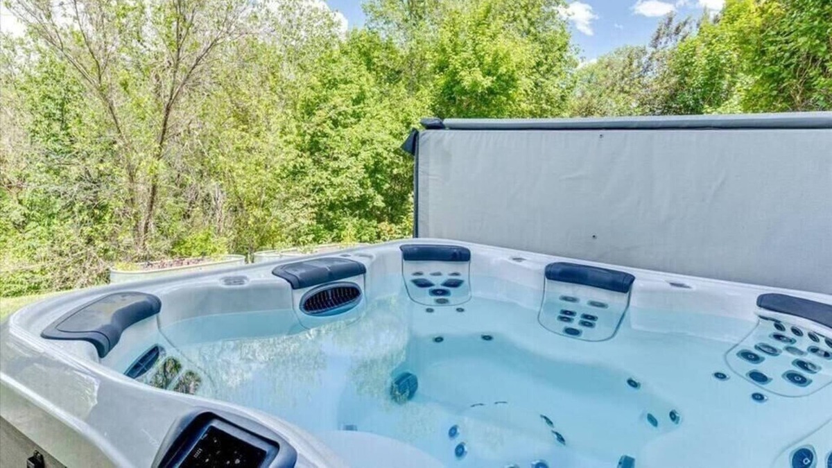 Highland House | Highland Oasis | New Hot Tub | Hammock | Fire Pit