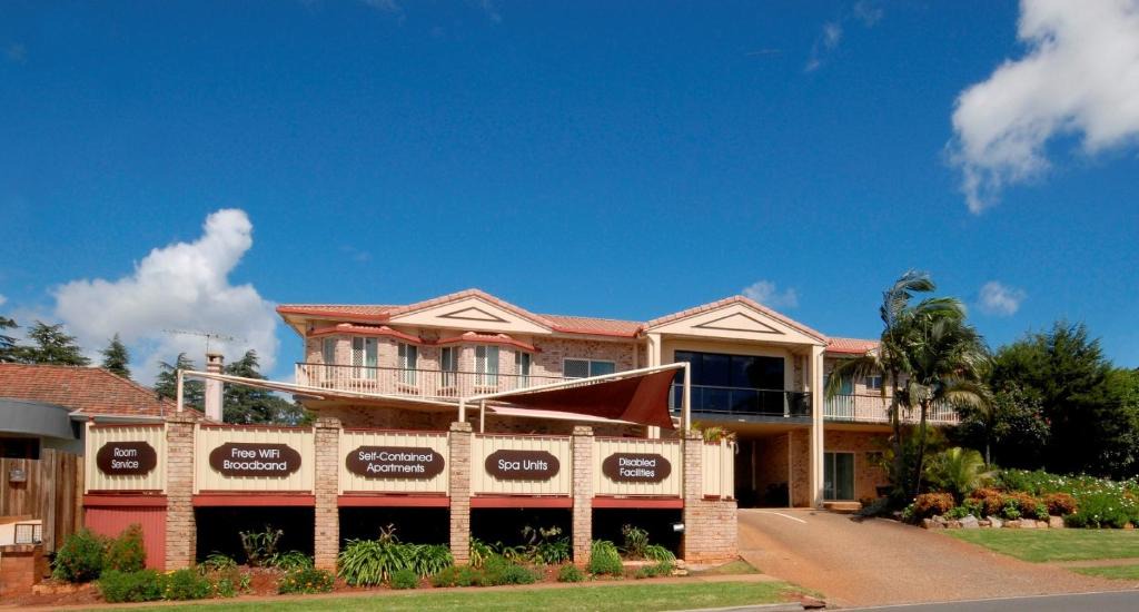 South Toowoomba Hotel | Highlander Motor Inn