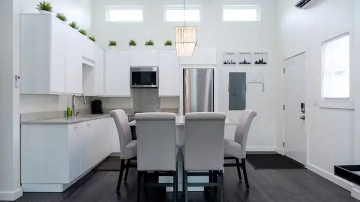 Deer Park House | Highlands Carriage House - Deer Park