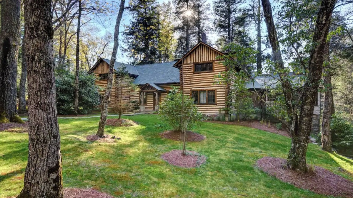 Highlands Cabin | Highlands Luxe 24-acre Mountain Estate, on Big Creek, Joe Webb Log Cabin