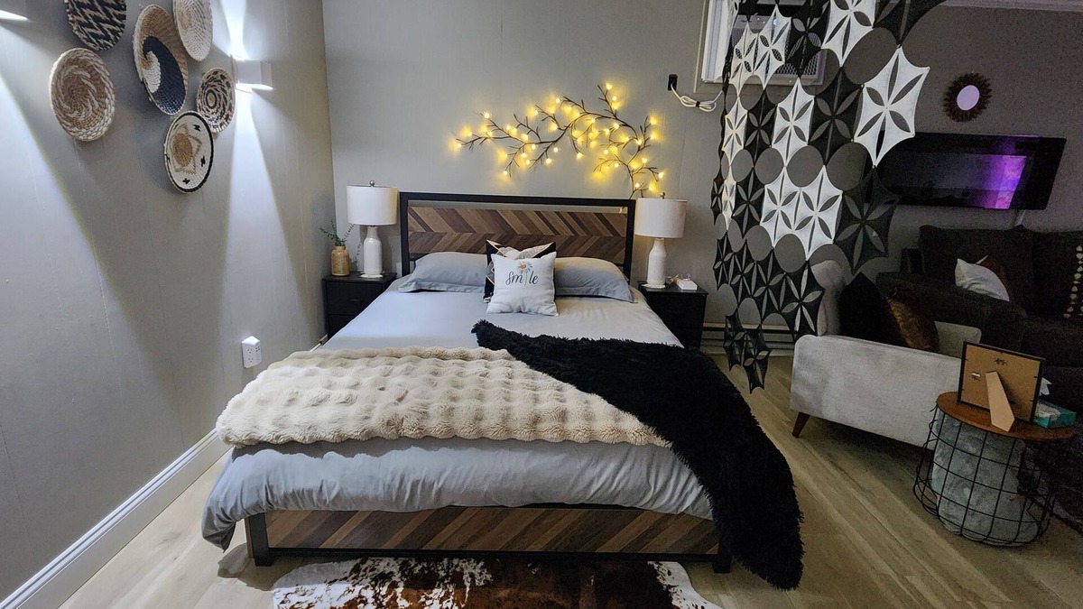 Huntington Apartment | Highly Rated for Cleanliness, quiet/cozy space near St Mary's