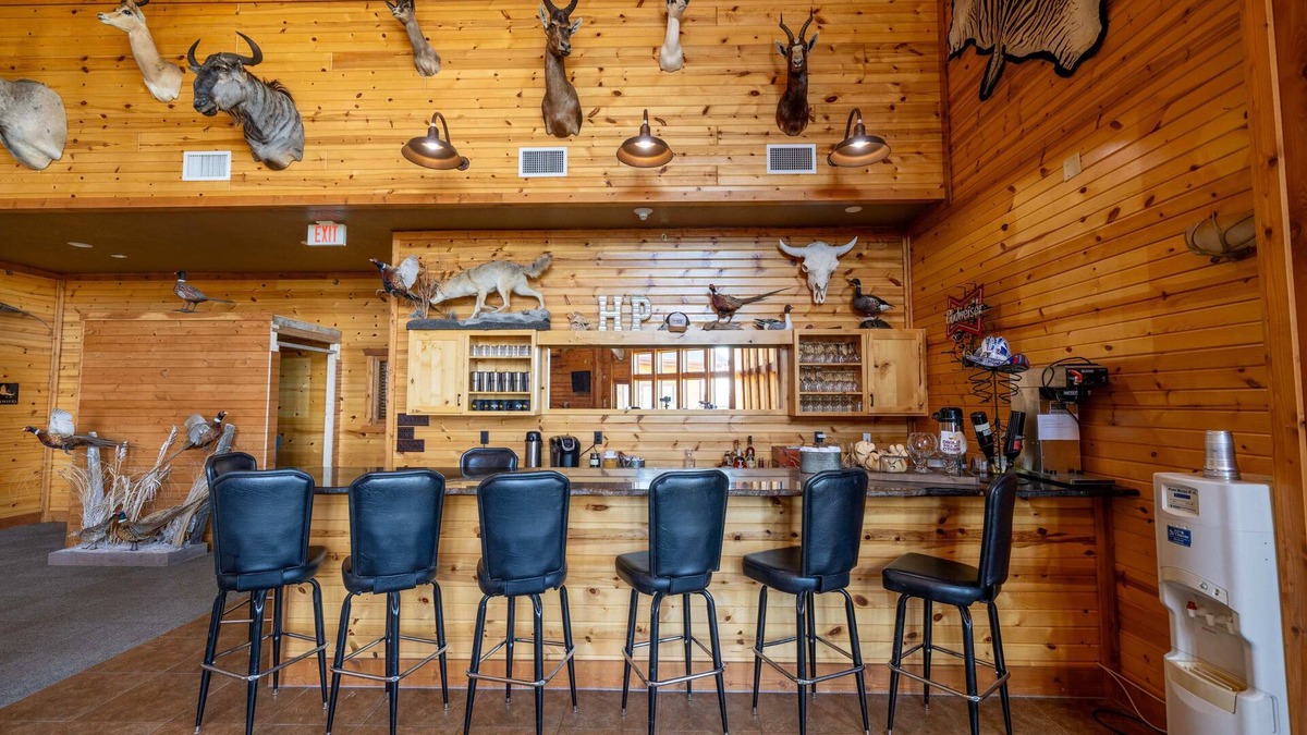 Pierre Cabin | Highpoint Lodge nUpper Level Inside East