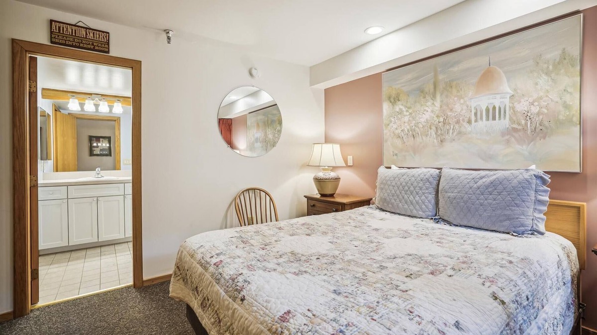 Central Vermont- Killington Hotel | Highridge B16A Delightful Hotel Room Only with pool and hot tub access