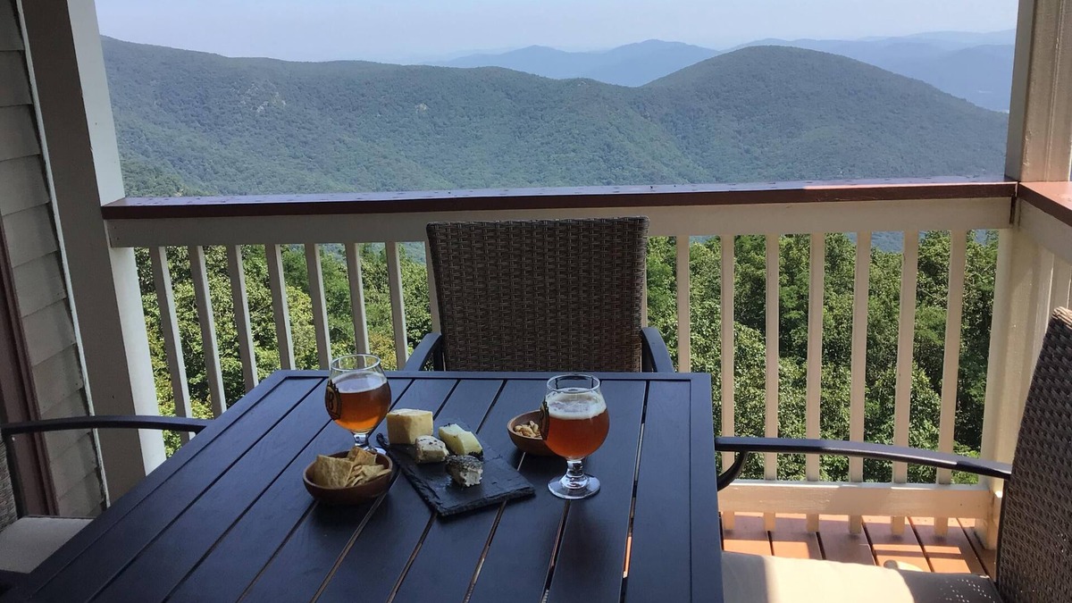 Chestnut Springs Condo | Highridge Place 43 with Wintergreen Advantage