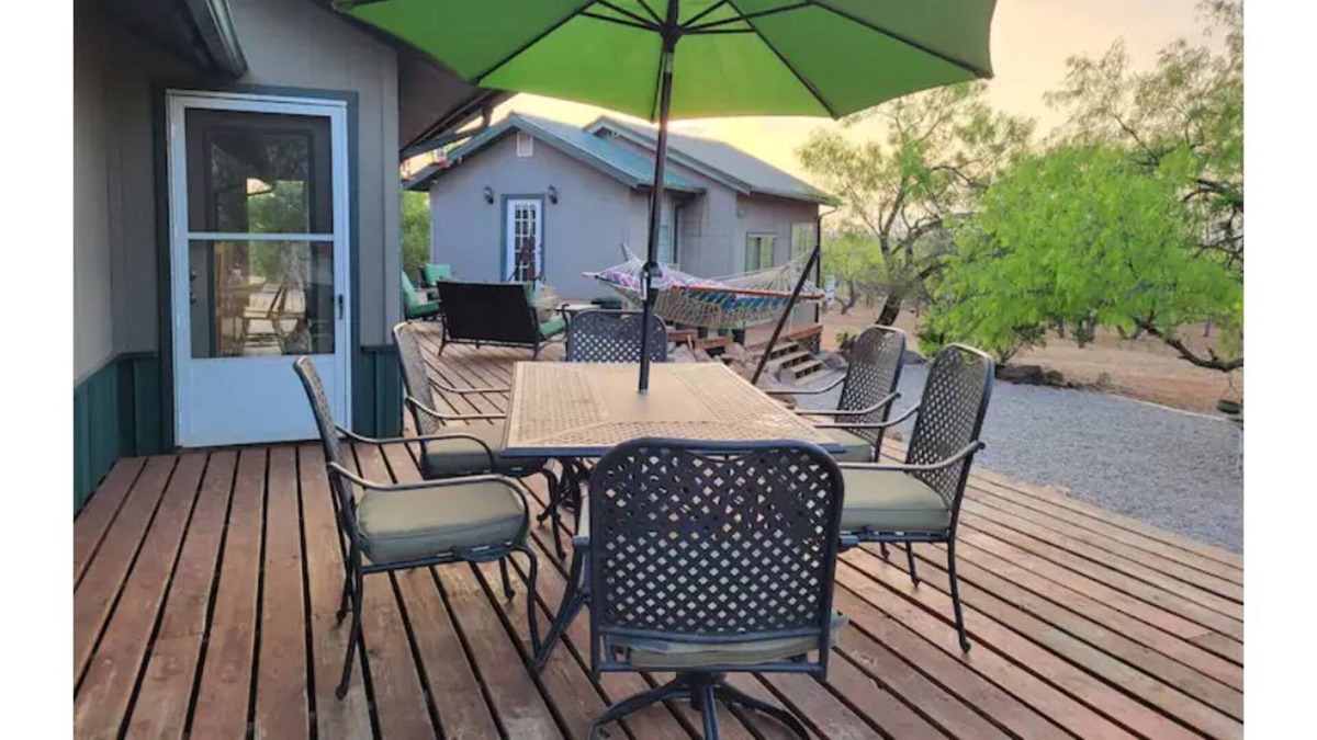 Mason House | HightowerHideaway/ Fire pit/Pet and Horse Friendly