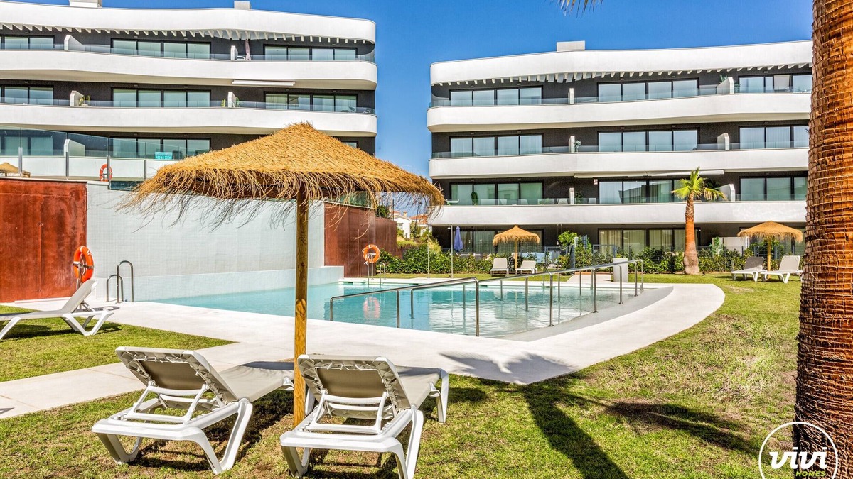 Fuengirola Apartment | Higueron Premium