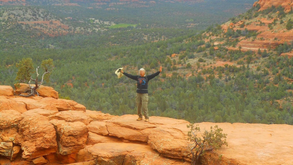 Oak Creek House | ~ Hike Bike Golf ~ Beautiful Views on Golf Course