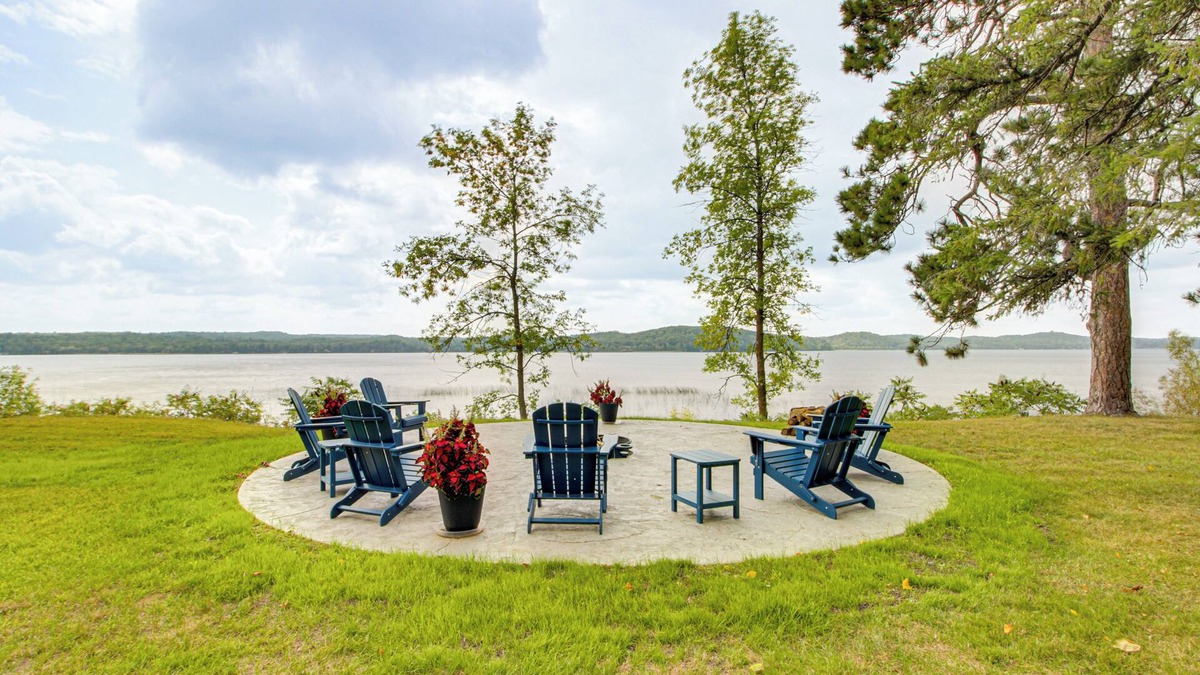 Cushing House | Hike, Boat, Hunt & Fish: Lake Alec Home w/Dock!