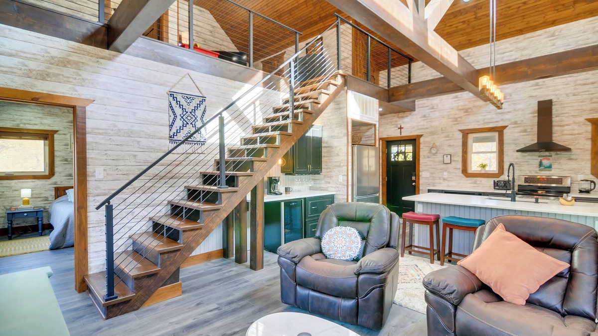 Heidelberg Cabin | Hike & Climb: Pet-Friendly Red River Gorge Cabin!