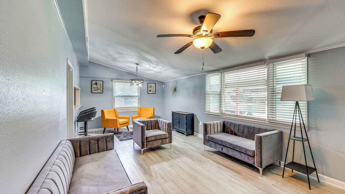 Pine Bluff House | Hike, Golf & Fish: Pine Bluff Retreat
