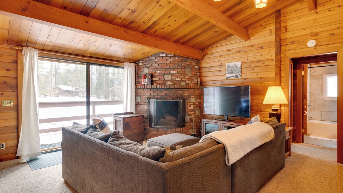 Franconia Cabin | Hike & Ski: Cabin w/Fireplace in Franconia!