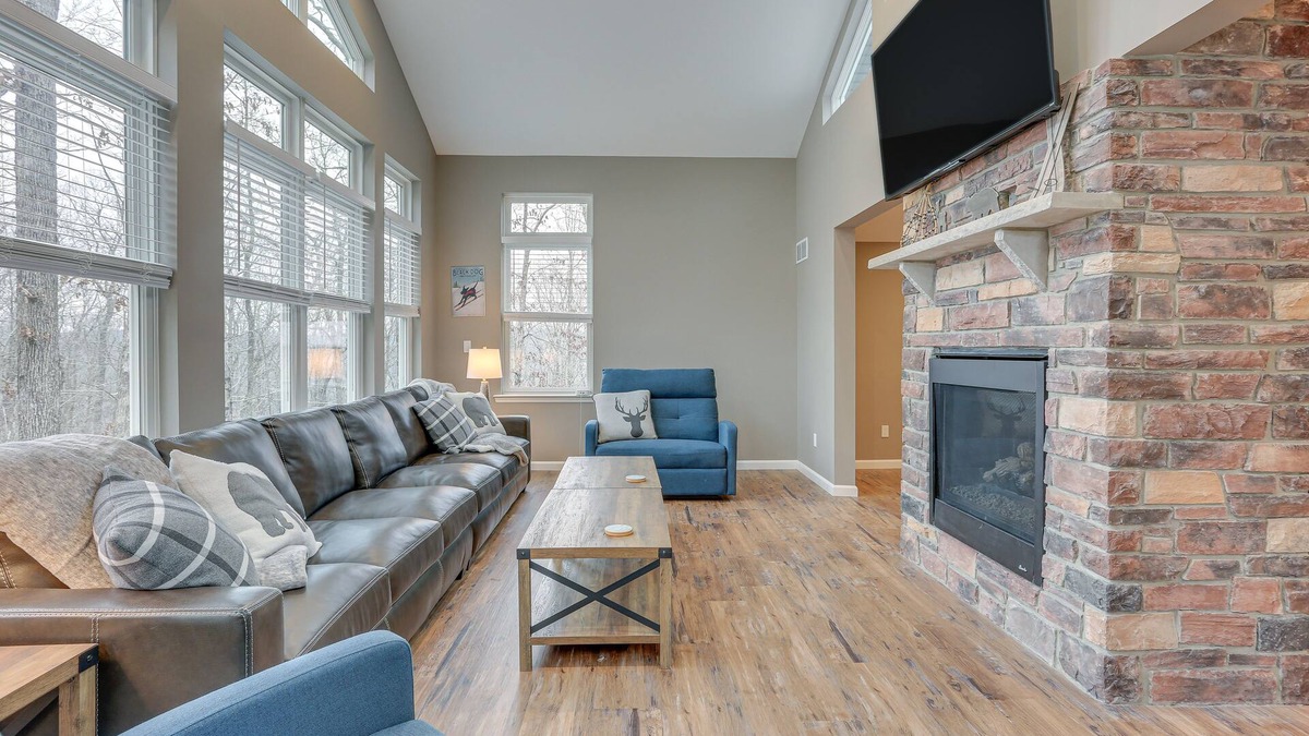 Lackawaxen House | Hike, Swim & Ski: Home w/Deck in Lackawaxen