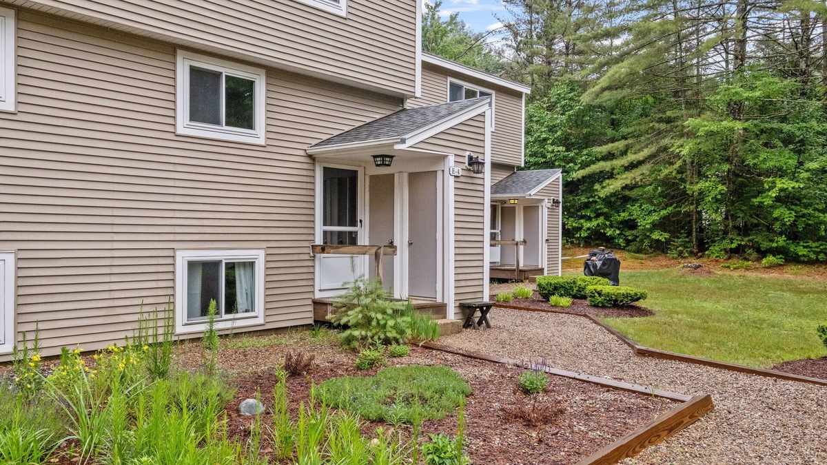 Thornton House | Hiker's Haven Weekly & Monthly stays Pool & Trails