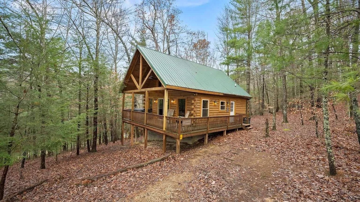 Slade Cabin | Hiker's Retreat | RRG Cabin