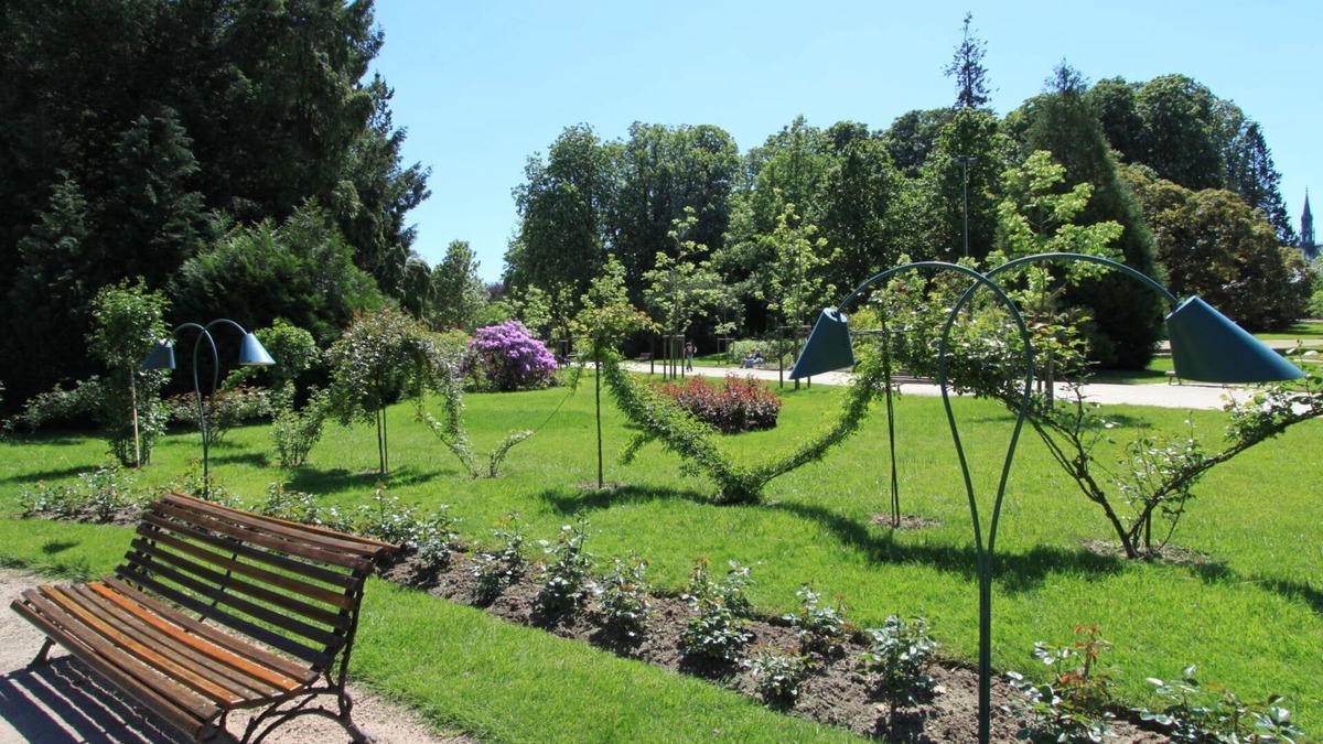 Gap Hotel | Hiking at Parc Naturel Urbain De La Luye! Onsite Parking and Outdoor Pool!