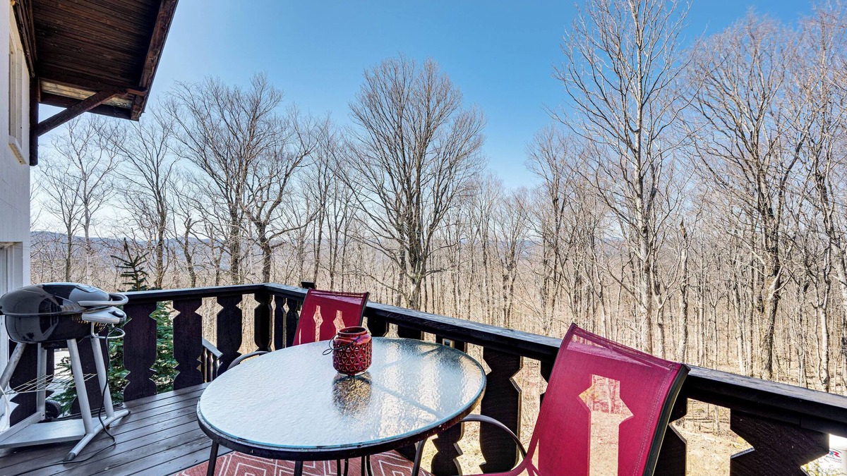 Franconia House | Hiking Galore: Mittersill Townhome in Franconia!