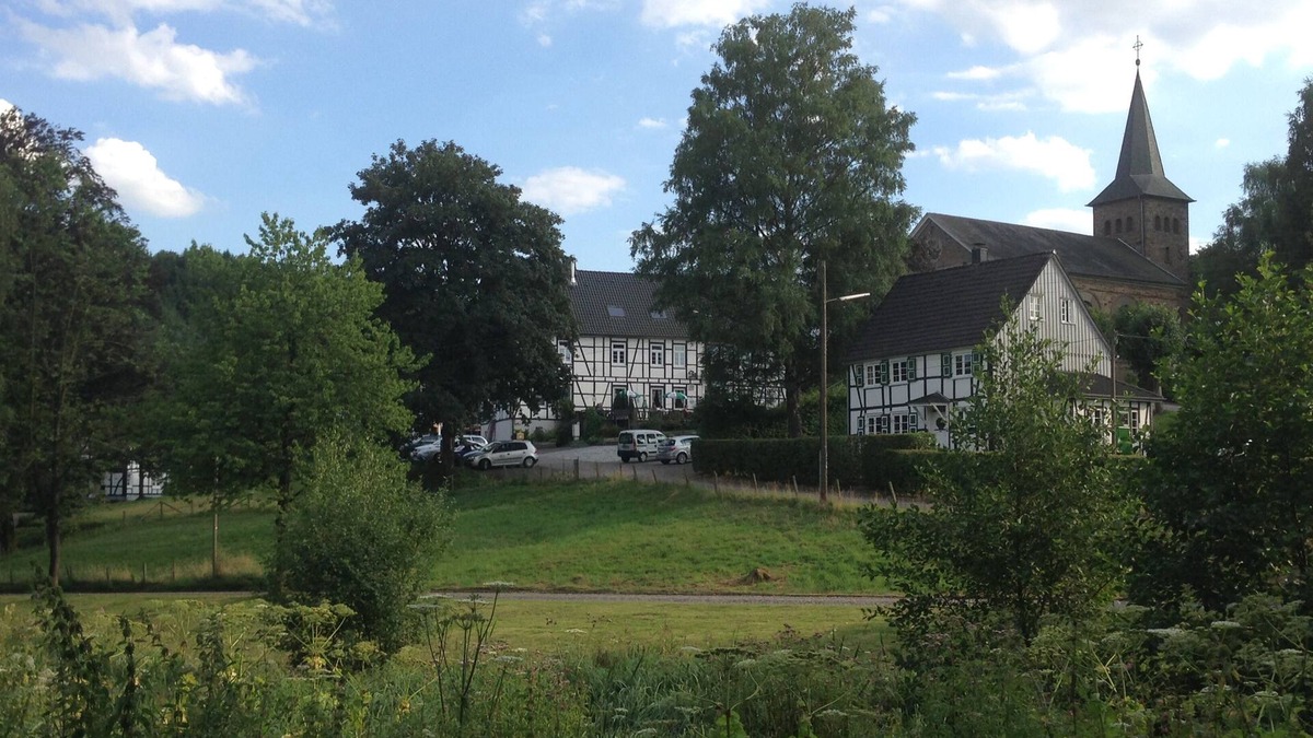 Kuerten Apartment | Hiking in Delling, enjoying peace