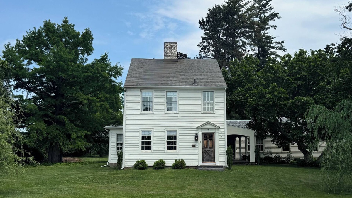 Florence House | Hill Ross Guest Suite on Historic Property
