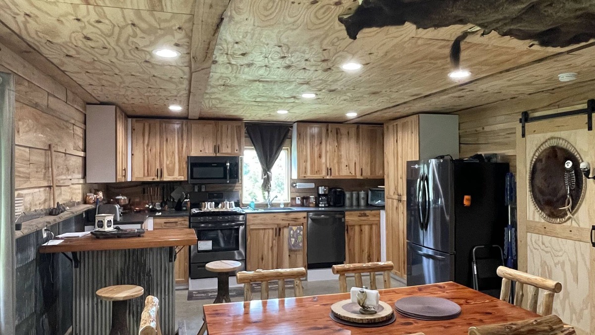 Turin Bed & Breakfast | Hill Top Cabin W/drive out snowmobiling and ATV riding.