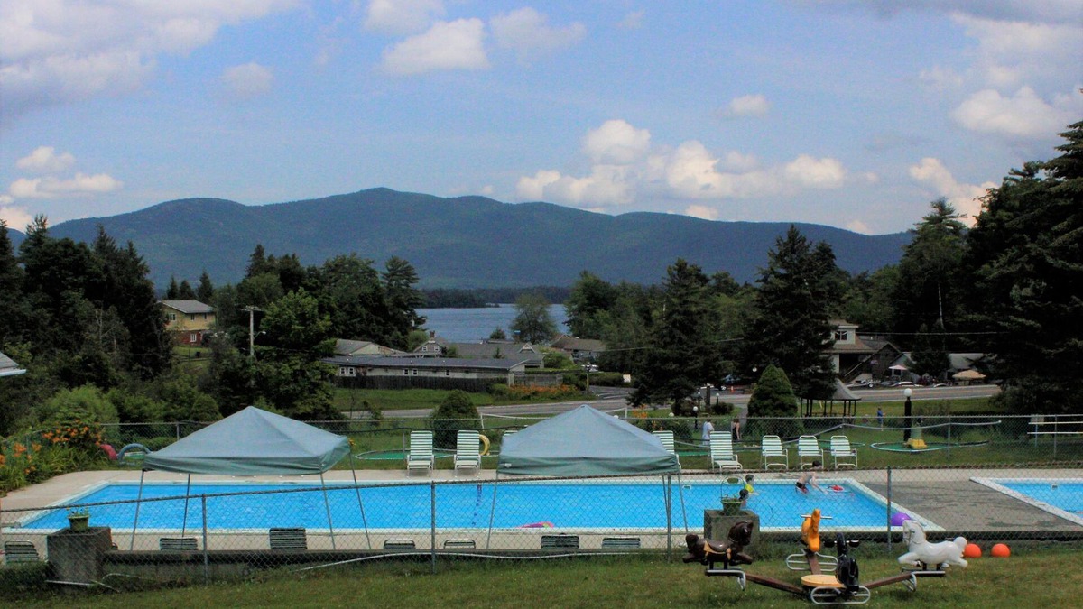 Lake George Hotel | Hill View Motel and Cottages