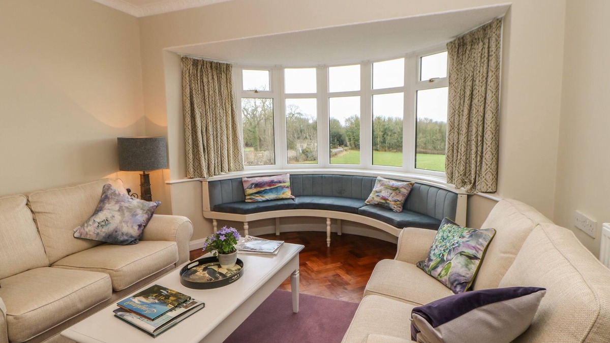 Walworth House | HILL VIEW, pet friendly, with open fire in Darlington