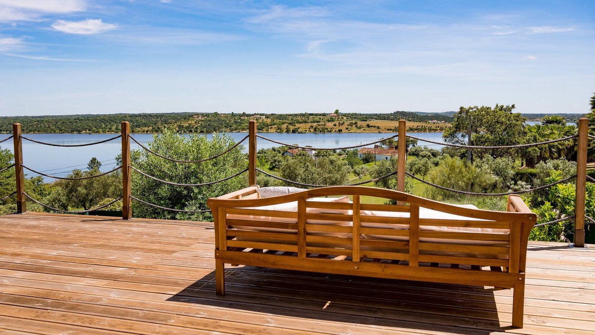 Montargil House | Hill with fabulous views Dam with swimming pool
